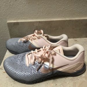 Nike Metcon 4 XD Metallic Pink Gold 8.5